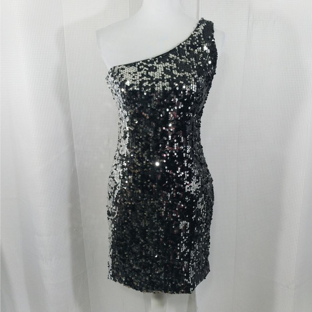 NWOT! AS U WISH! LUXURIOUS SINGLE SHOULDER, BLACK & SILVER SEQUINNED DRESS! SZ L - Picture 2 of 11